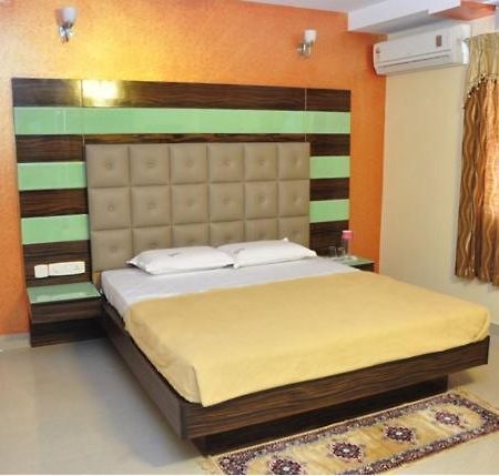 Hotel Seven Hills Inn Tirupati Zewnętrze zdjęcie