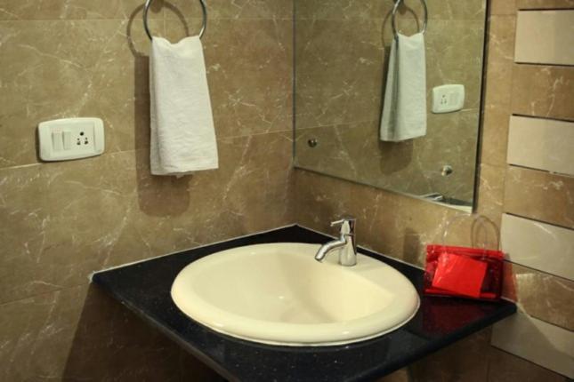 Hotel Seven Hills Inn Tirupati Zewnętrze zdjęcie