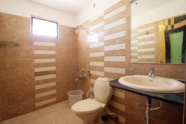 Hotel Seven Hills Inn Tirupati Zewnętrze zdjęcie